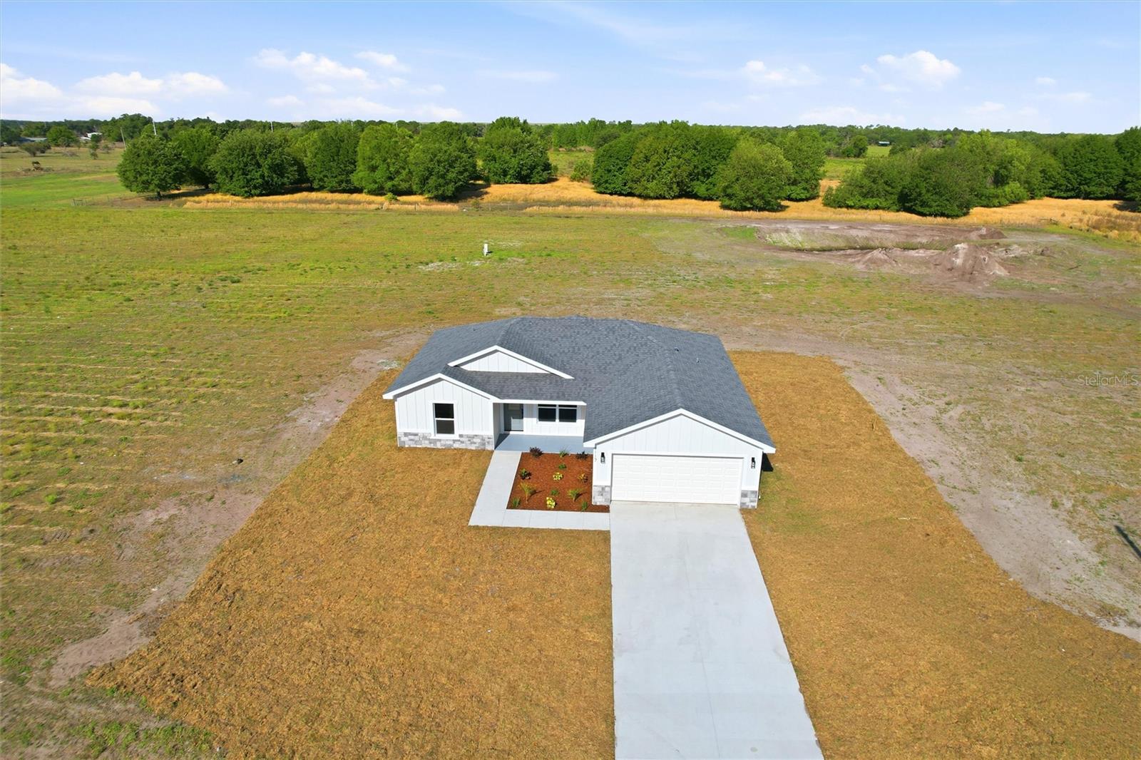 THOMPSON ESTATES - Residential