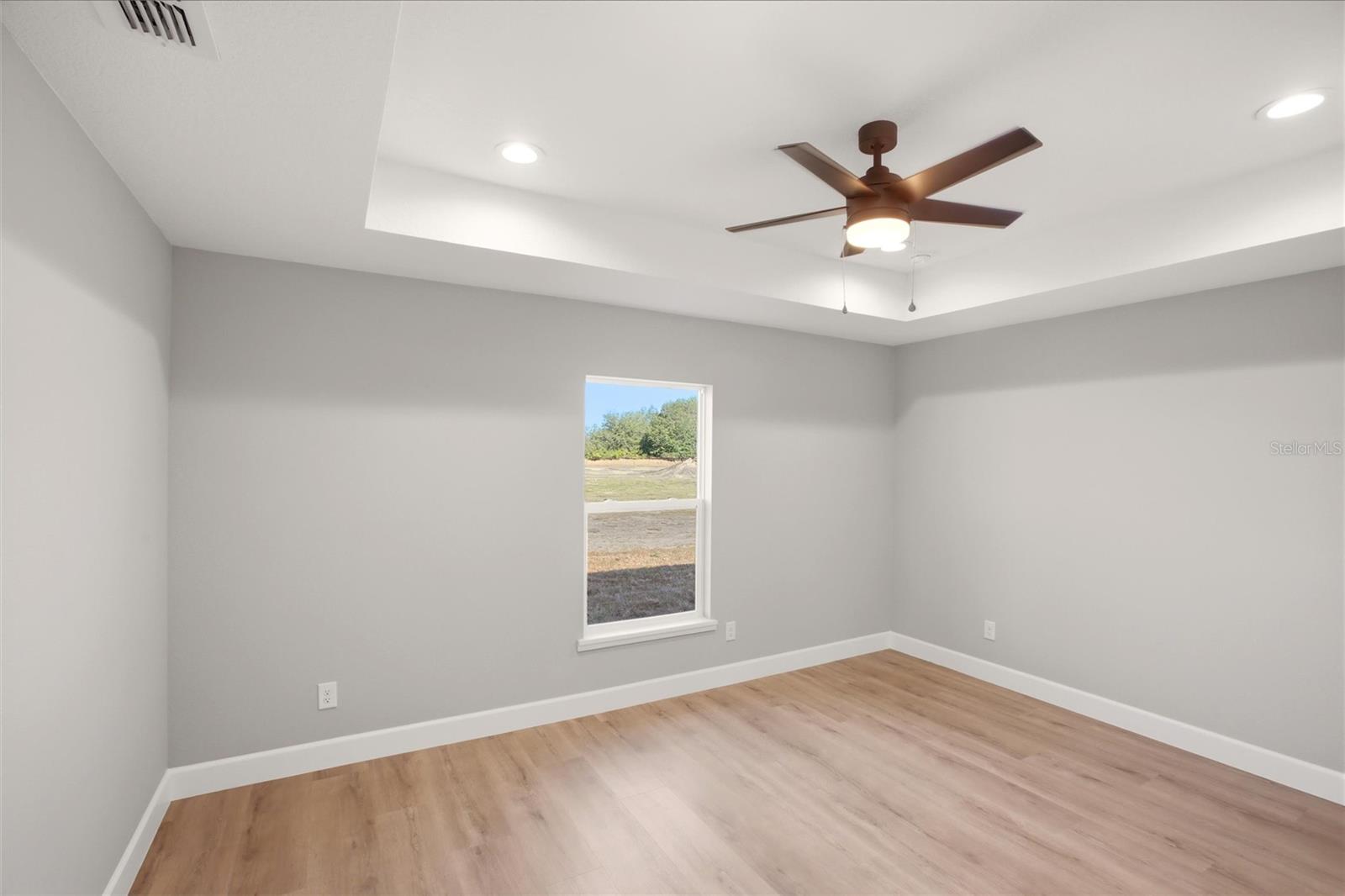 THOMPSON ESTATES - Residential