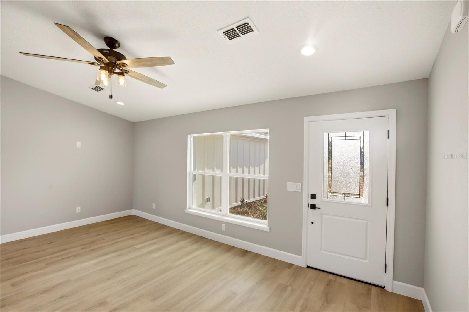 THOMPSON ESTATES - Residential