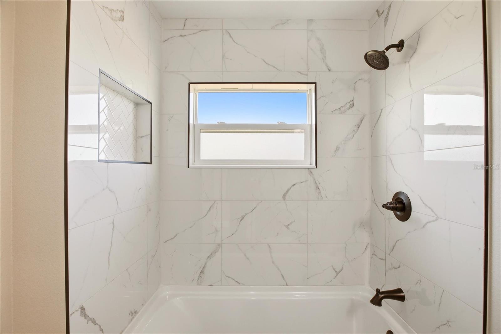 THOMPSON ESTATES - Residential