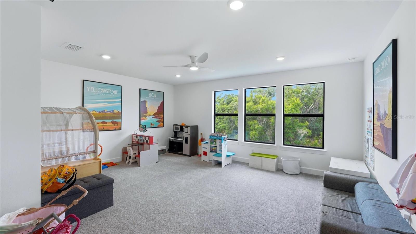 SAPPHIRE POINT PH IIIA - Residential