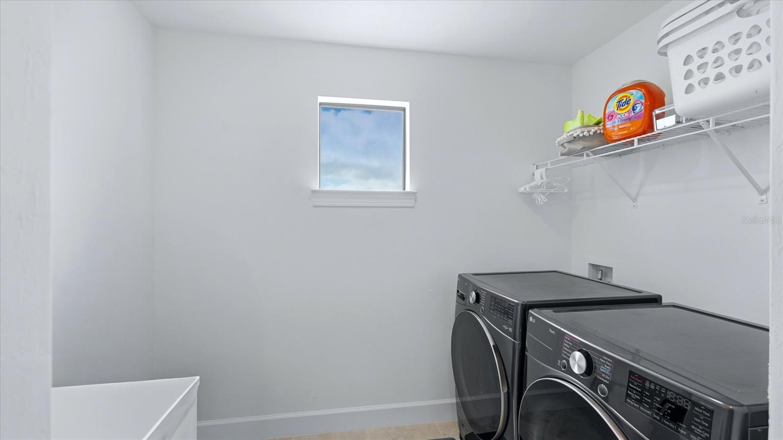 SAPPHIRE POINT PH IIIA - Residential