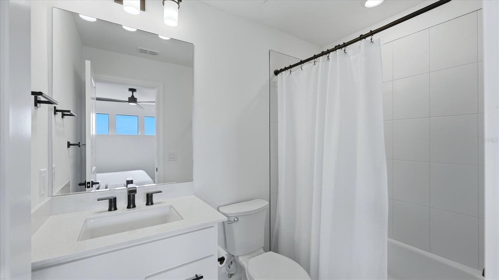 SAPPHIRE POINT PH IIIA - Residential