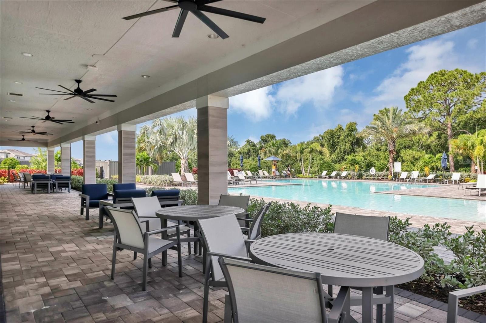 SAPPHIRE POINT PH IIIA - Residential