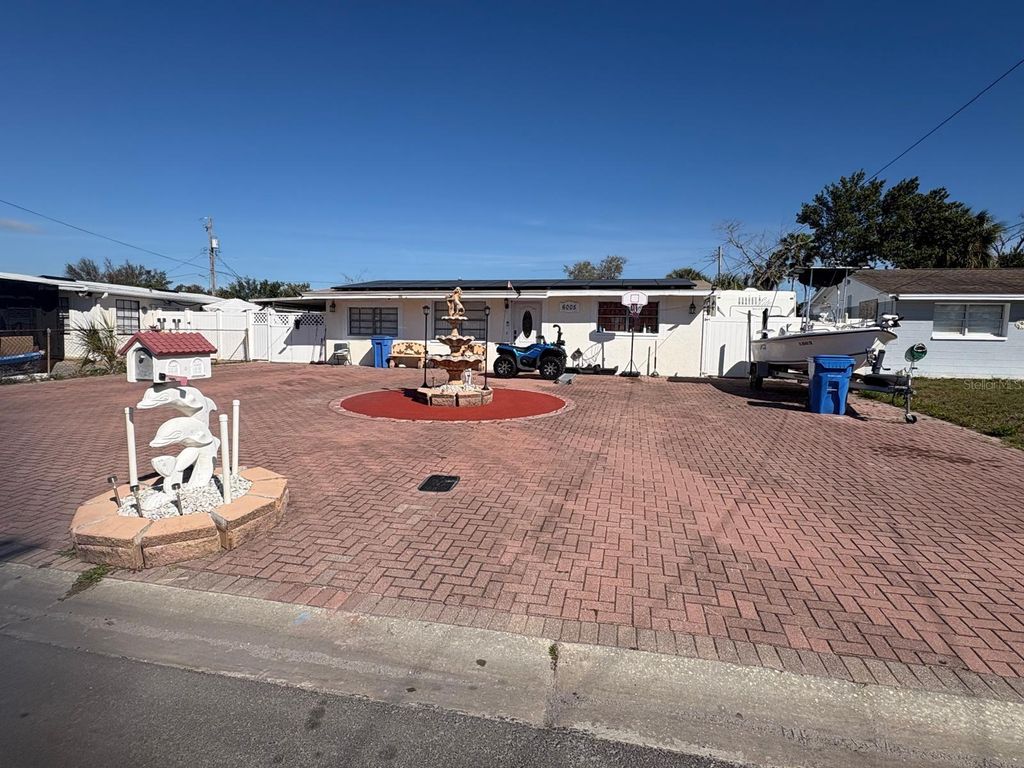 Photo of 6005 W Clifton Street, Tampa, FL 33634 (MLS # TB8480999)