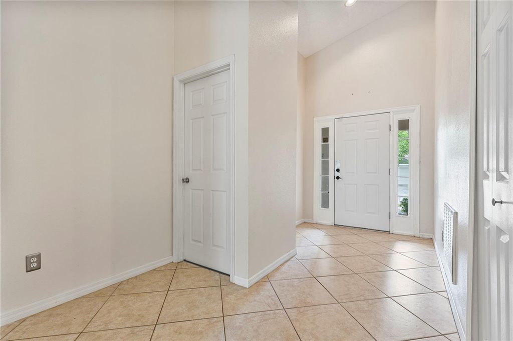 Photo of 425 Pine Cone Drive, Davenport, FL 33897 (MLS # O6398057)