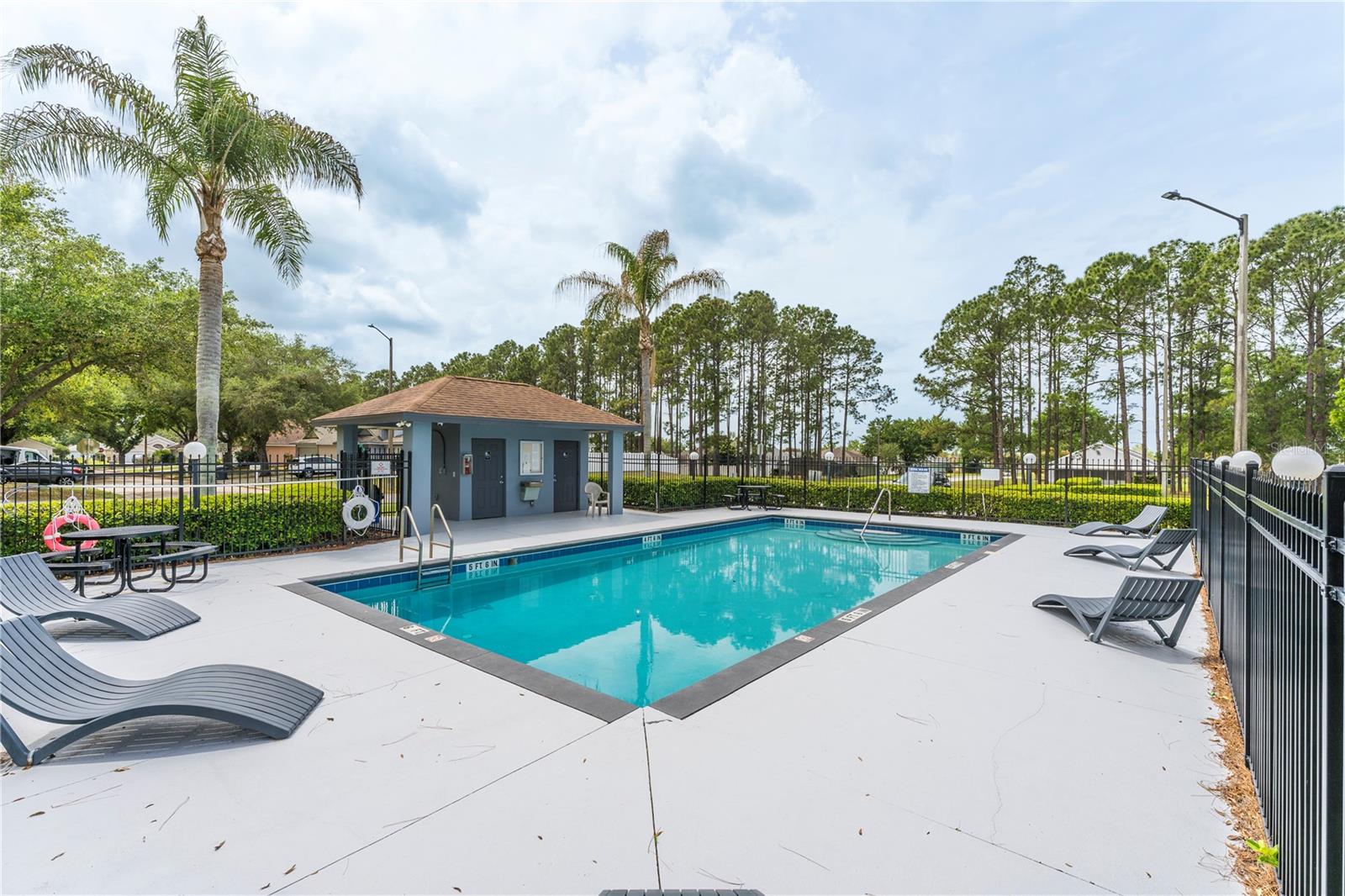 FLORIDA PINES PH 1 - Residential