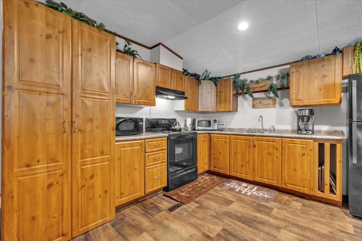 ARCADIA ESTATES - Residential