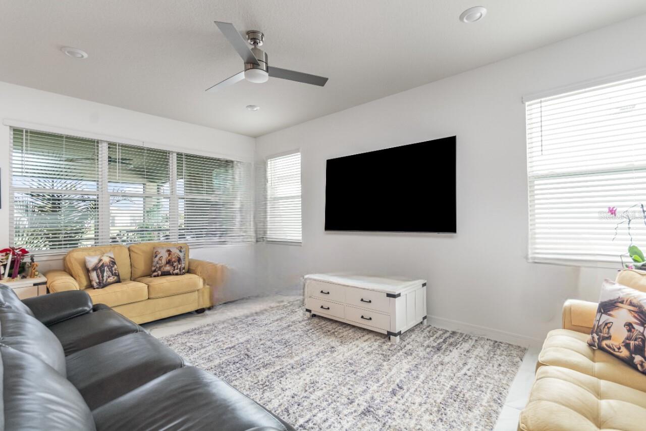 1974 SPRING SHOWER CIRCLE