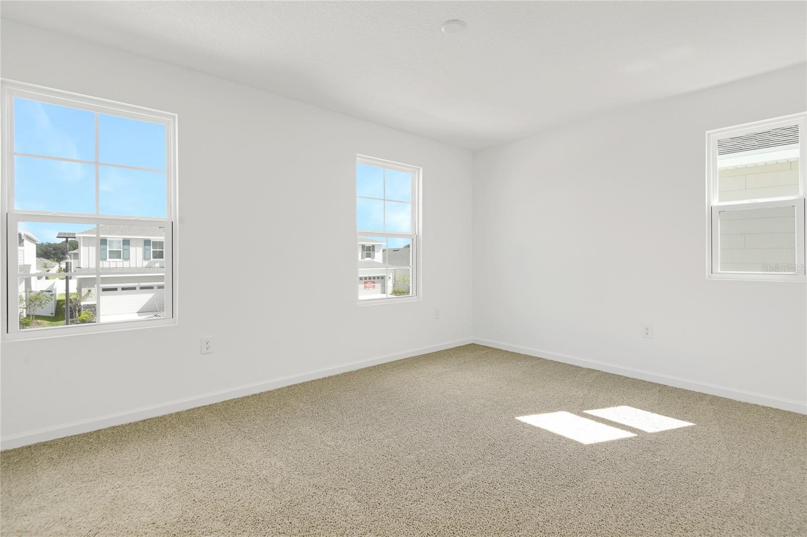 SEASONS AT MAGNOLIA POINTE - Residential