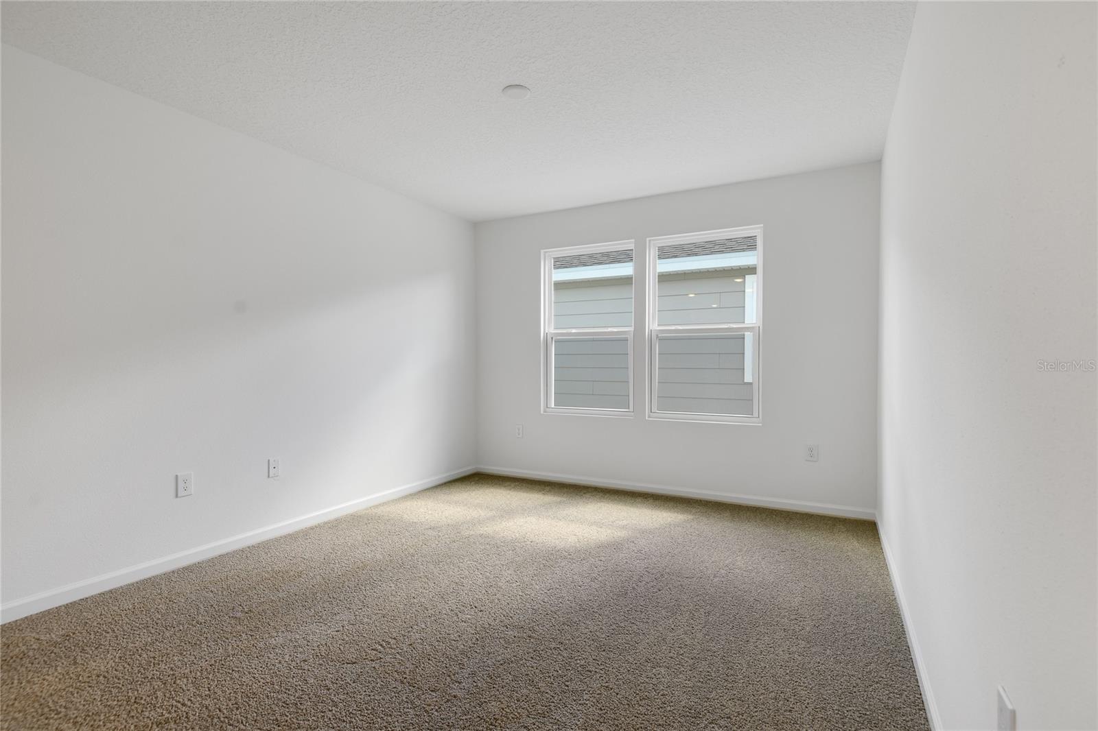 SEASONS AT MAGNOLIA POINTE - Residential