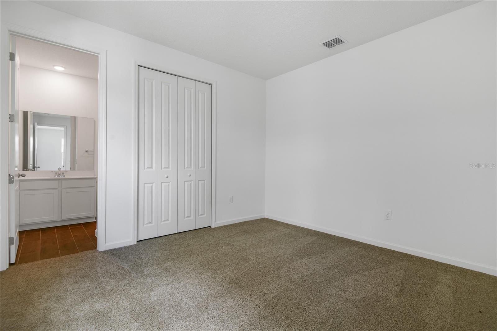 SEASONS AT MAGNOLIA POINTE - Residential