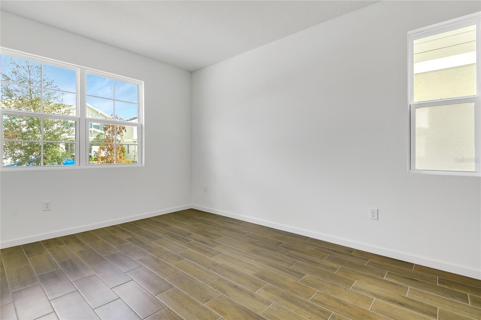 SEASONS AT MAGNOLIA POINTE - Residential