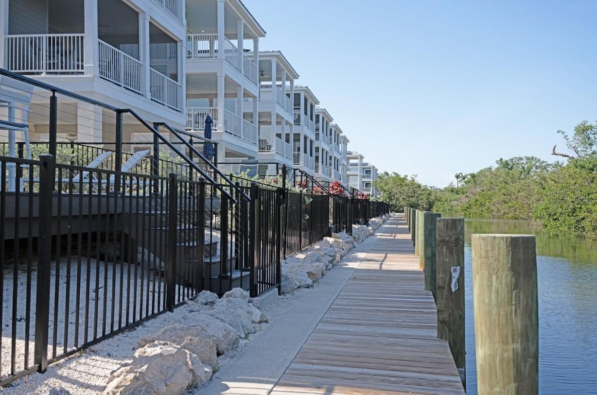 HUNTERS POINT - Residential