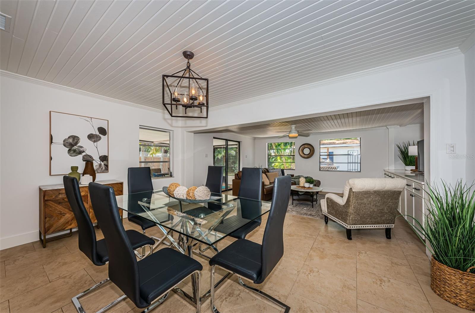 MANHATTAN MANOR 3 - Residential Lease