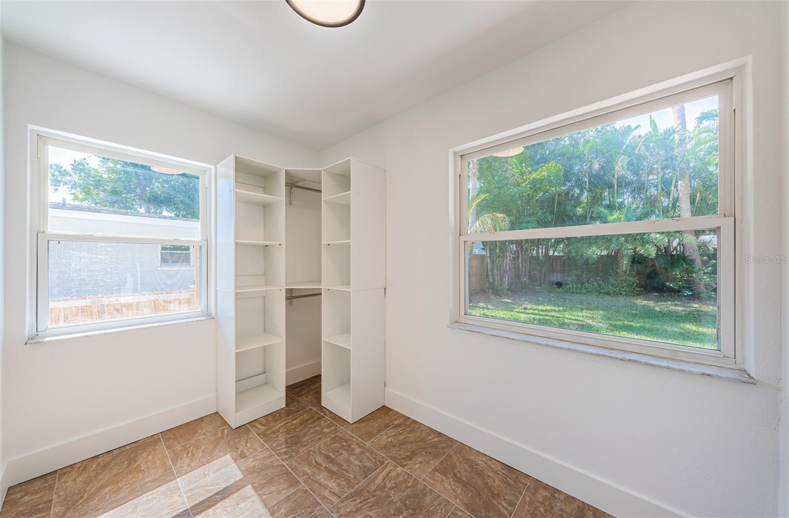 MANHATTAN MANOR 3 - Residential Lease