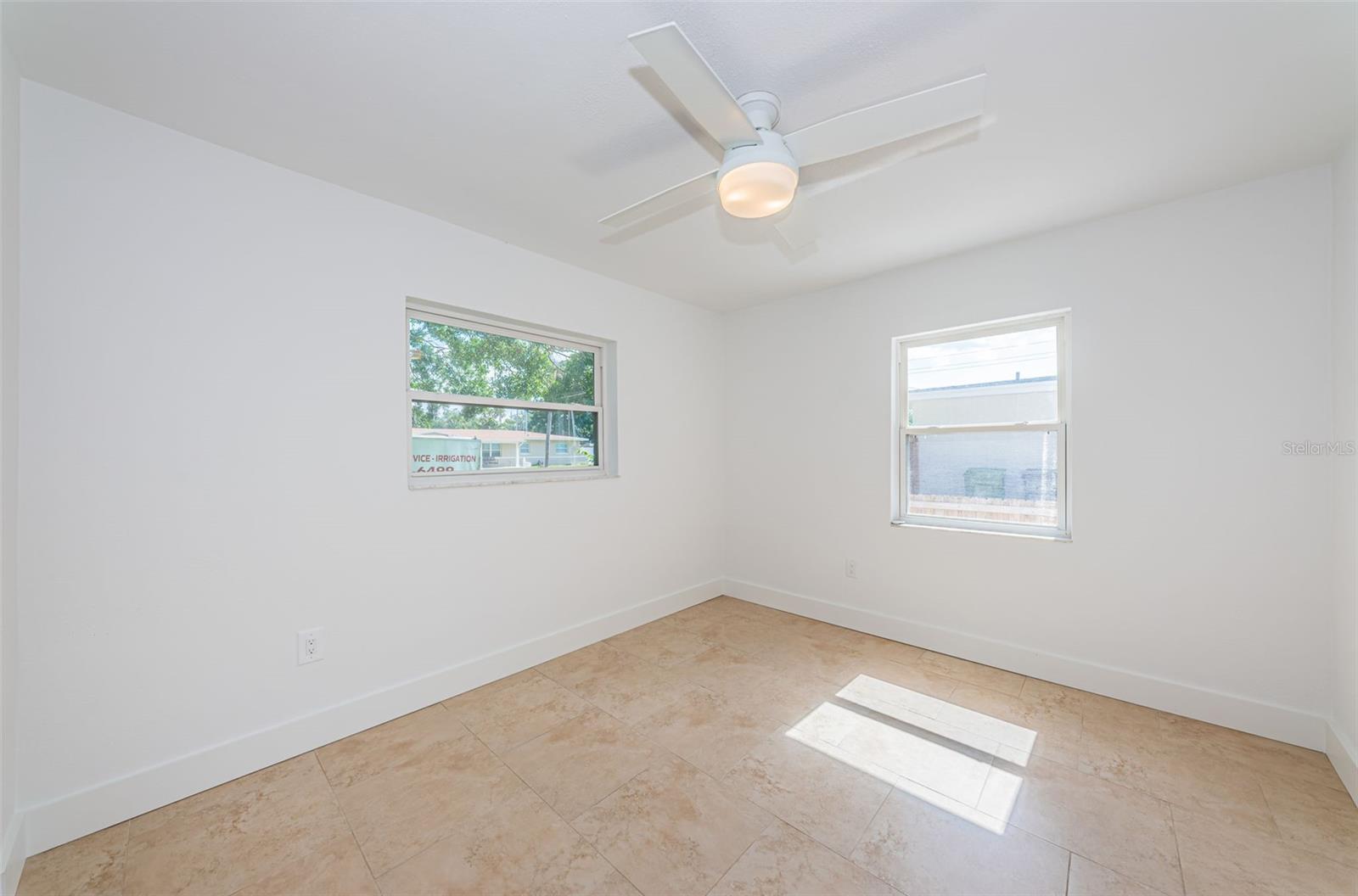 MANHATTAN MANOR 3 - Residential Lease