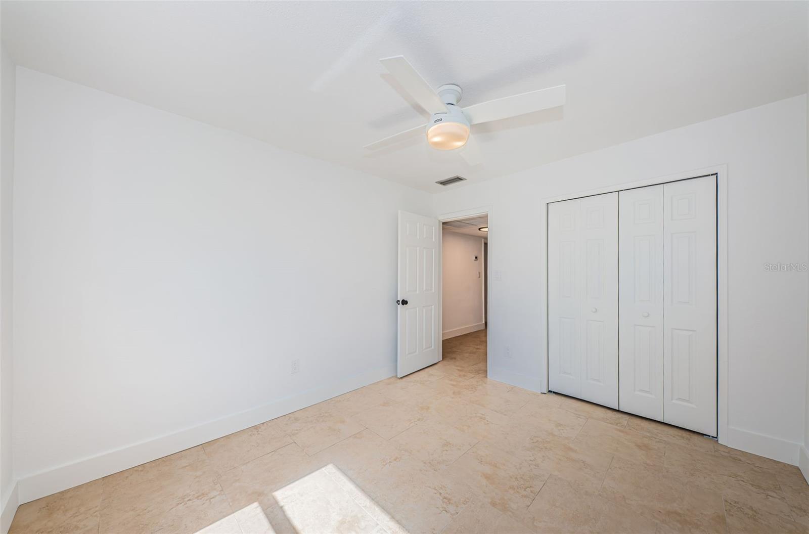 MANHATTAN MANOR 3 - Residential Lease