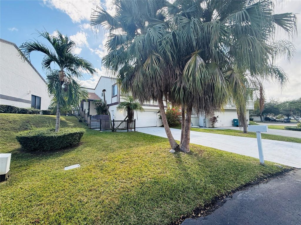 Photo of 9928 SW 218th Terrace, Cutler Bay, FL 33190 (MLS # O6361646)