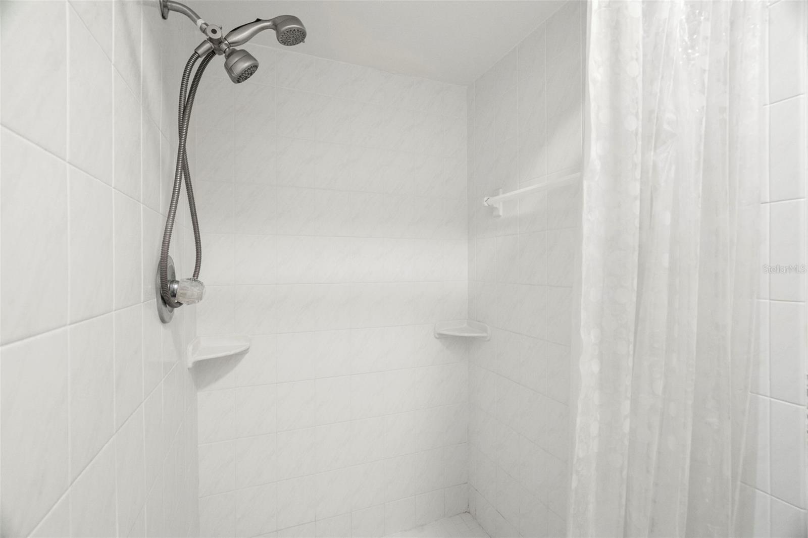 CARROLLWOOD SUB UNIT 22B - Residential