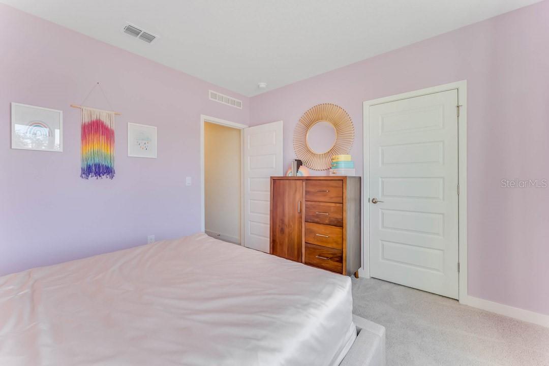 BUENA LAGO - Residential