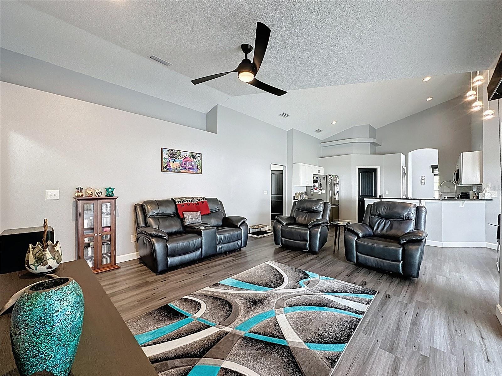 BERMUDA POINTE/SOUTHERN DUNES - Residential