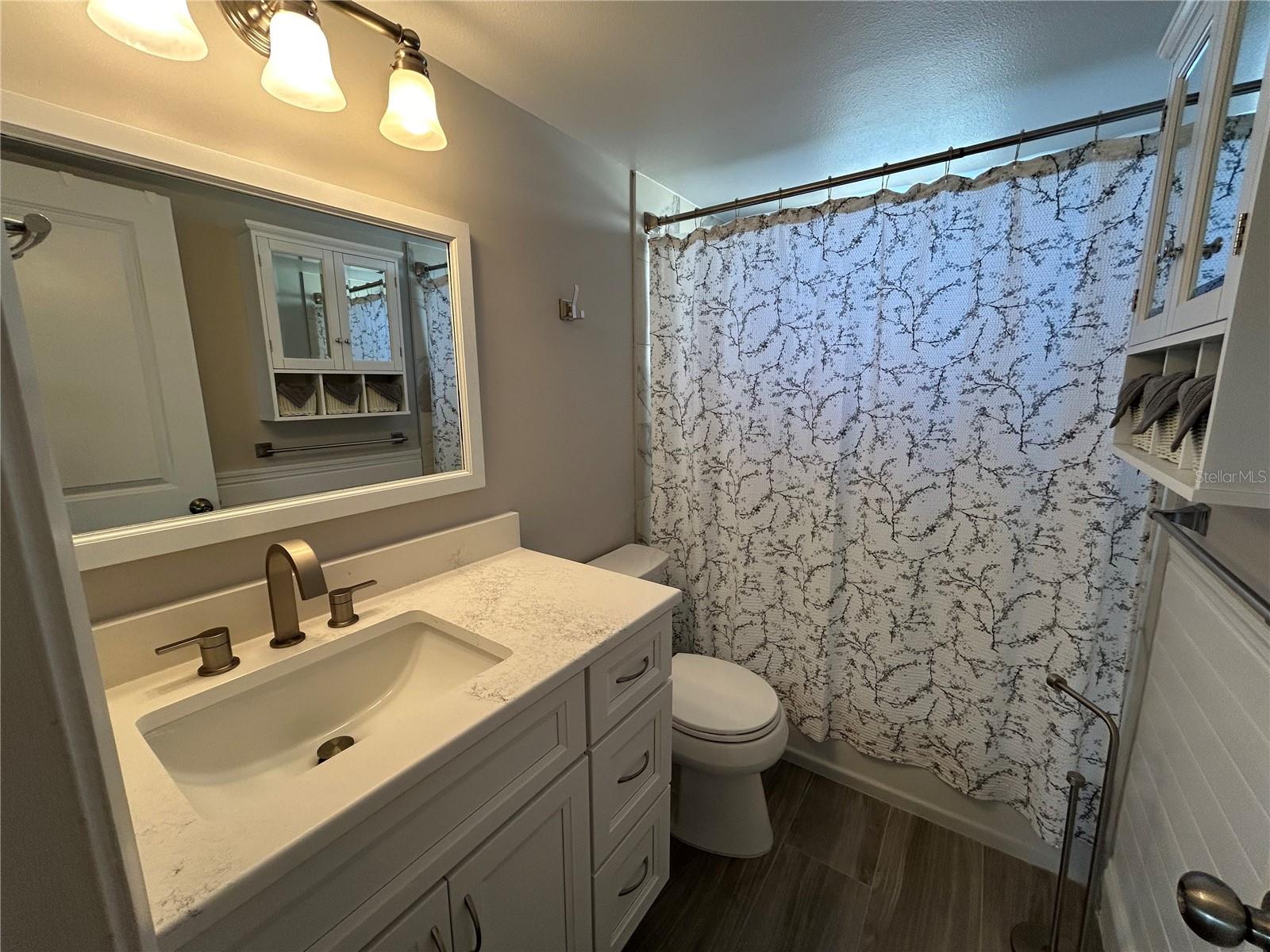 IRONWOOD FIFTH - Residential Lease