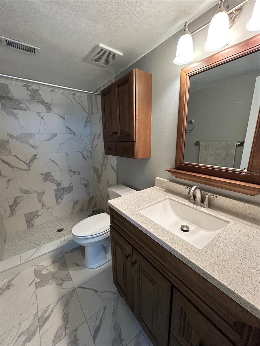 IRONWOOD FIFTH - Residential Lease