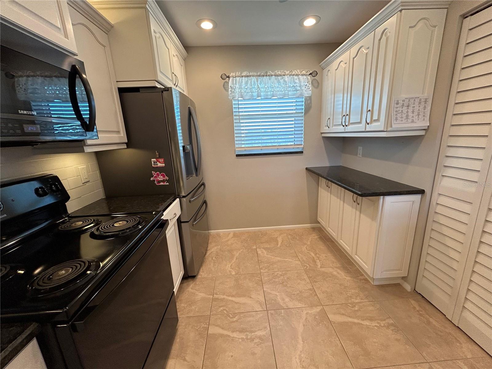 IRONWOOD FIFTH - Residential Lease