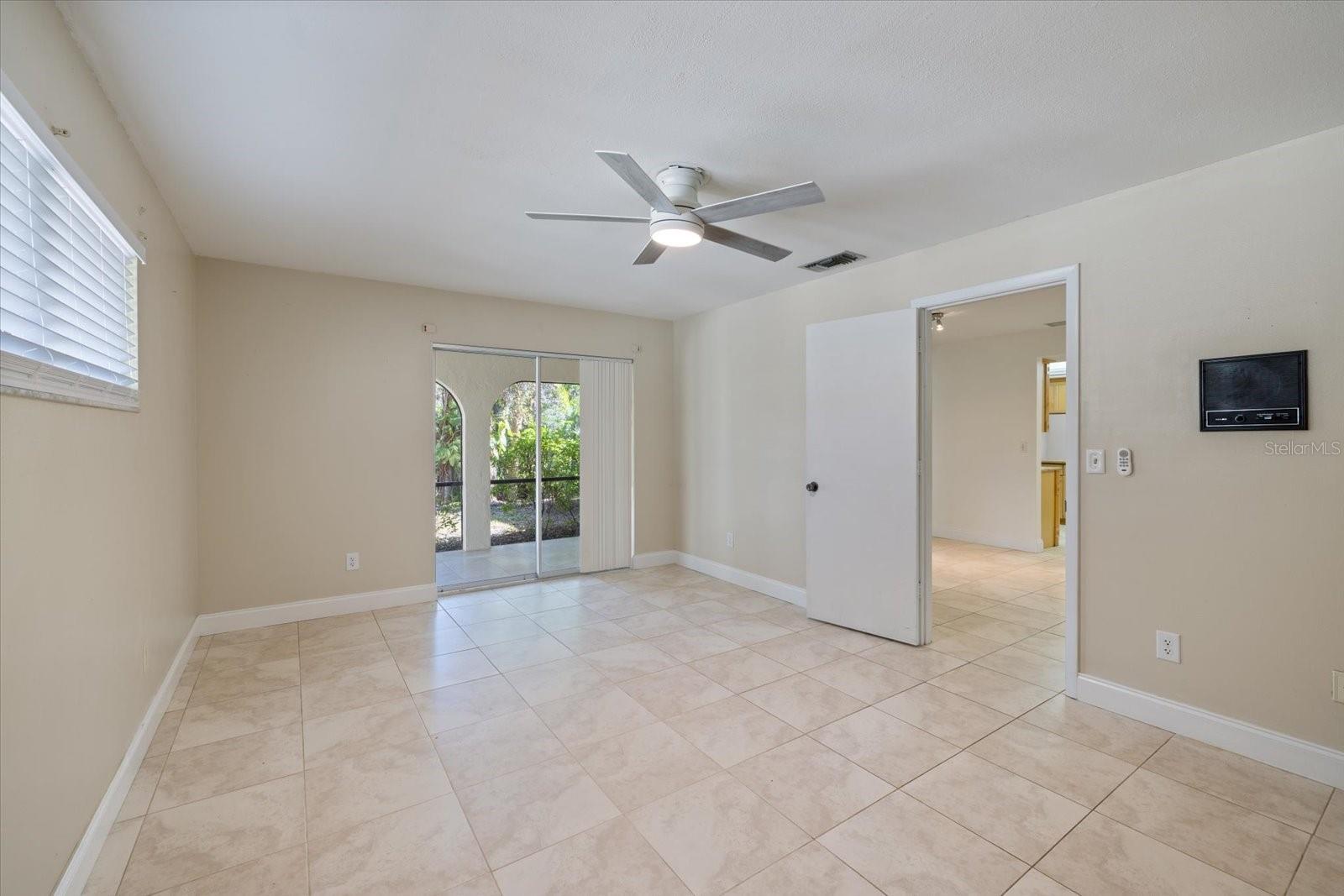 SIESTA BEACH - Residential Lease