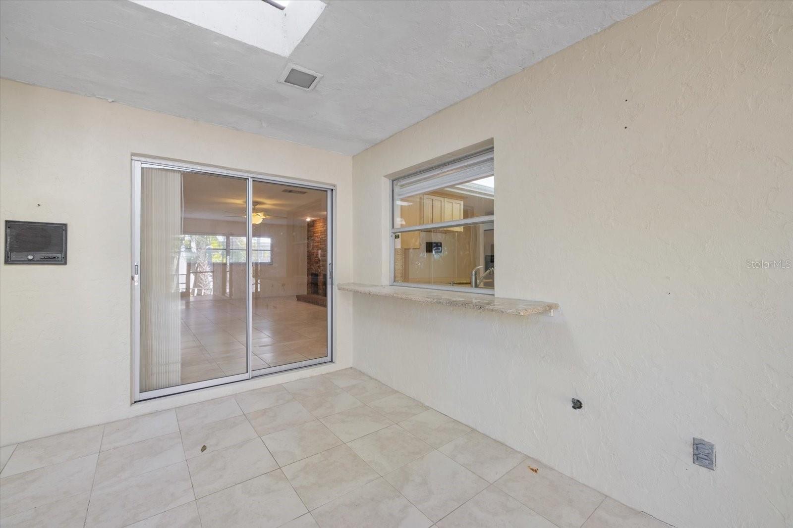 SIESTA BEACH - Residential Lease