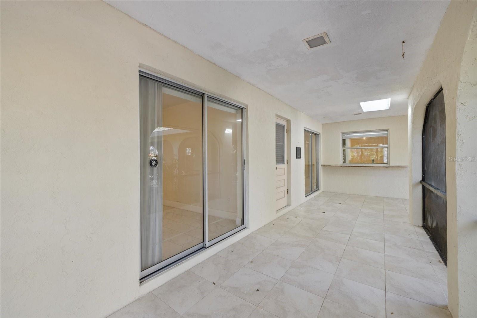 SIESTA BEACH - Residential Lease