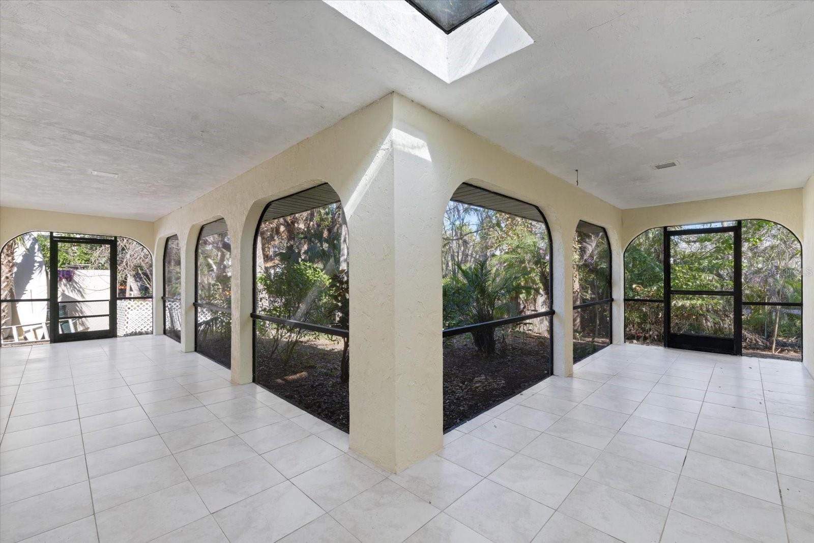 SIESTA BEACH - Residential Lease