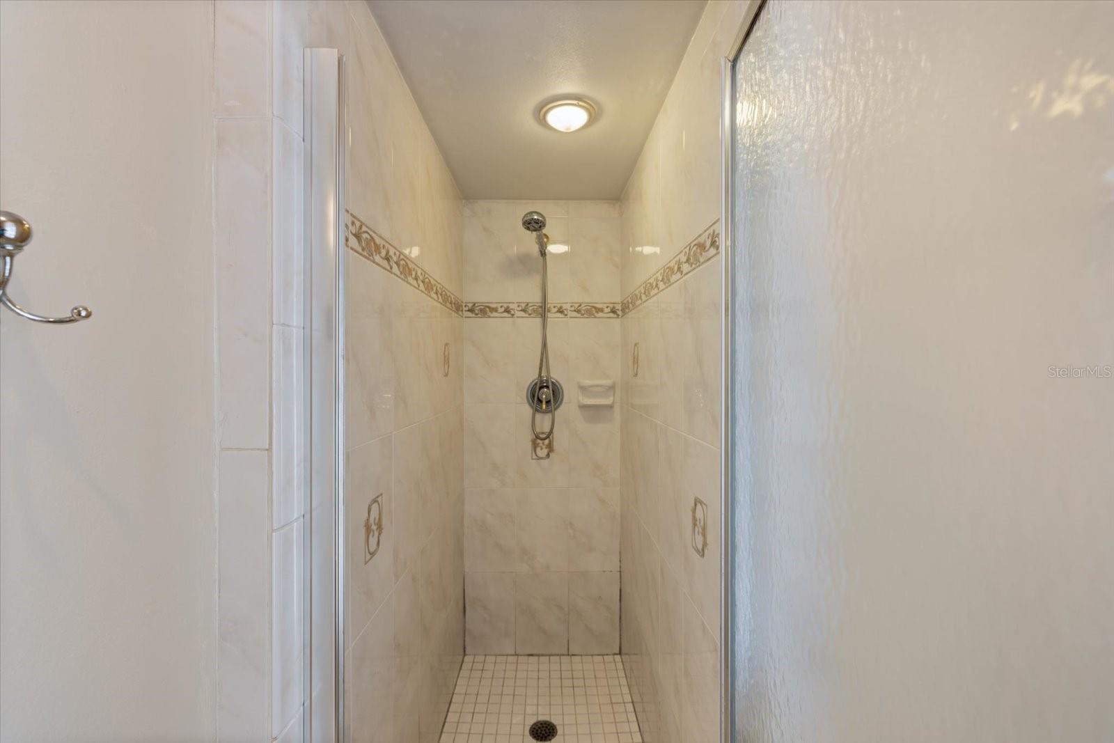 SIESTA BEACH - Residential Lease