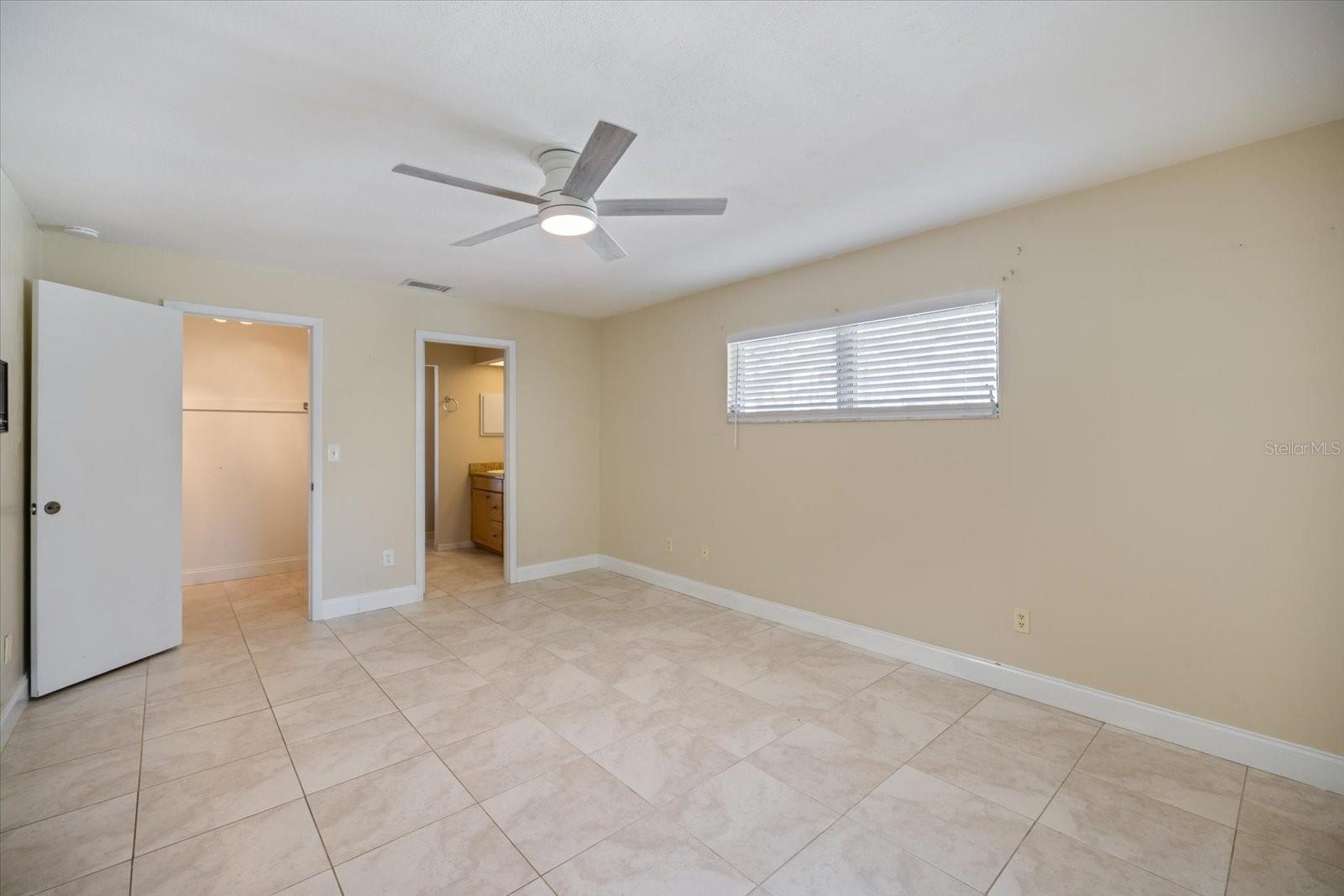 SIESTA BEACH - Residential Lease