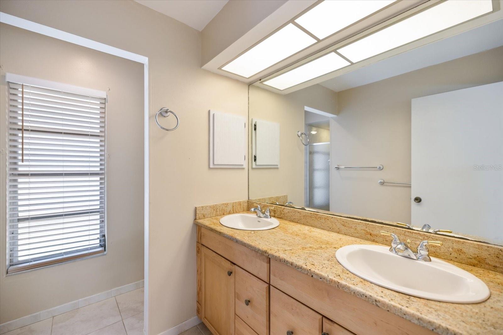 SIESTA BEACH - Residential Lease