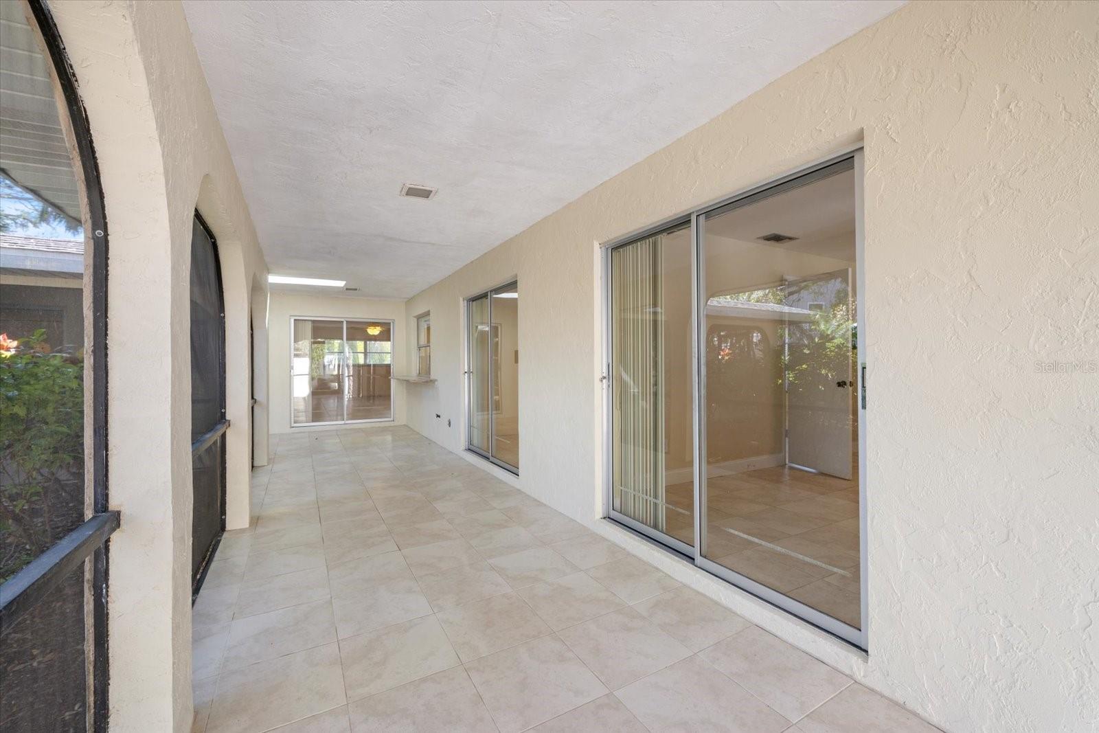 SIESTA BEACH - Residential Lease