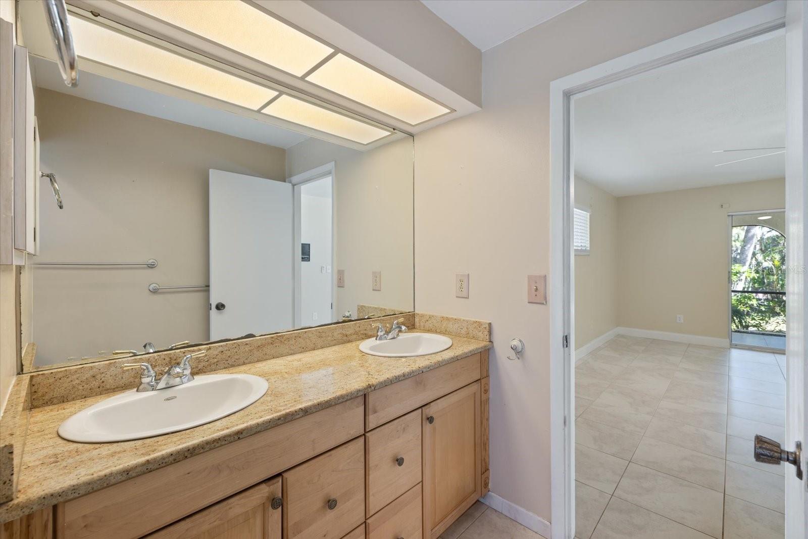 SIESTA BEACH - Residential Lease