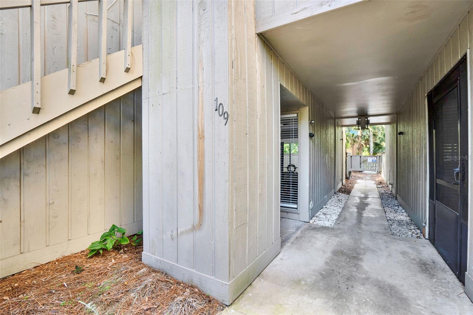 109 CROWN OAKS WAY 109