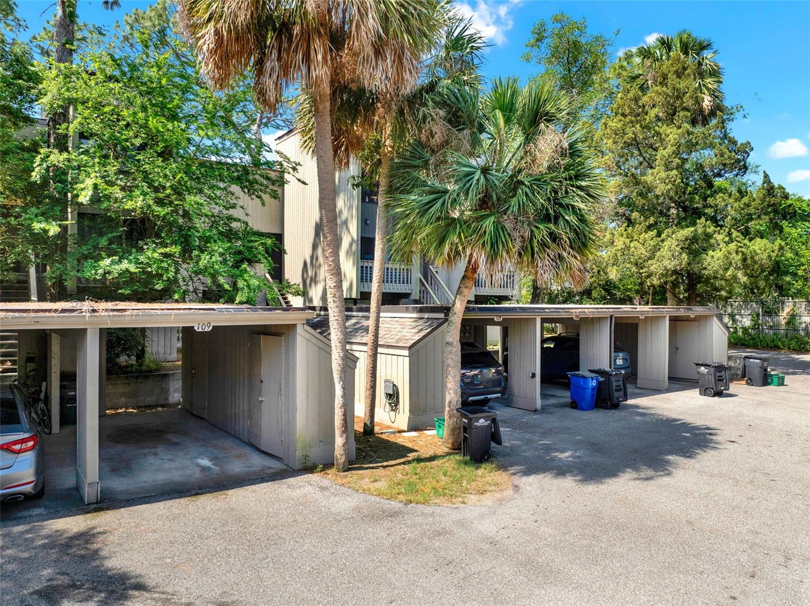 109 CROWN OAKS WAY 109
