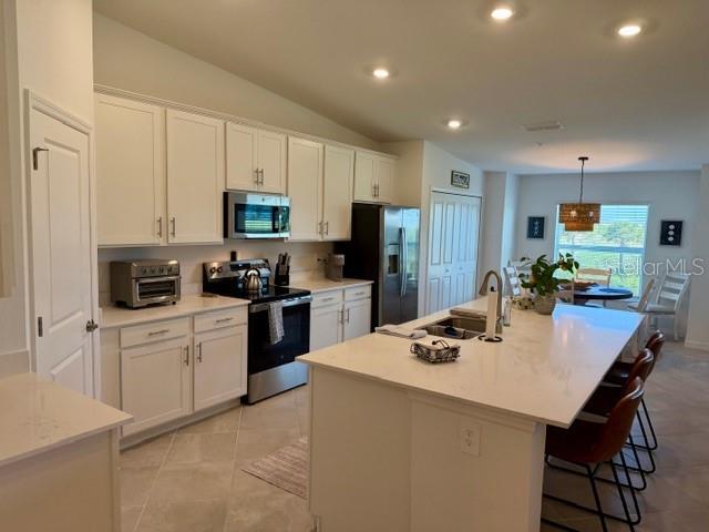 WELLEN PARK GOLF & COUNTRY CLUB - Residential Lease