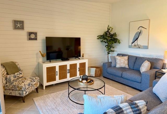 WELLEN PARK GOLF & COUNTRY CLUB - Residential Lease