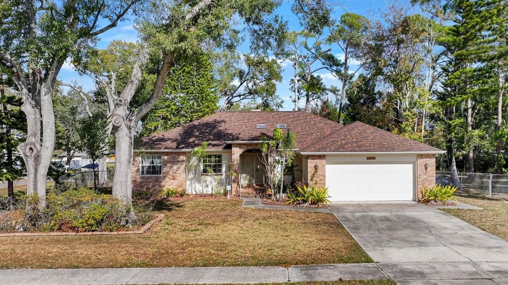 Photo of 511 W College Avenue, Ruskin, FL 33570 (MLS # TB8461758)