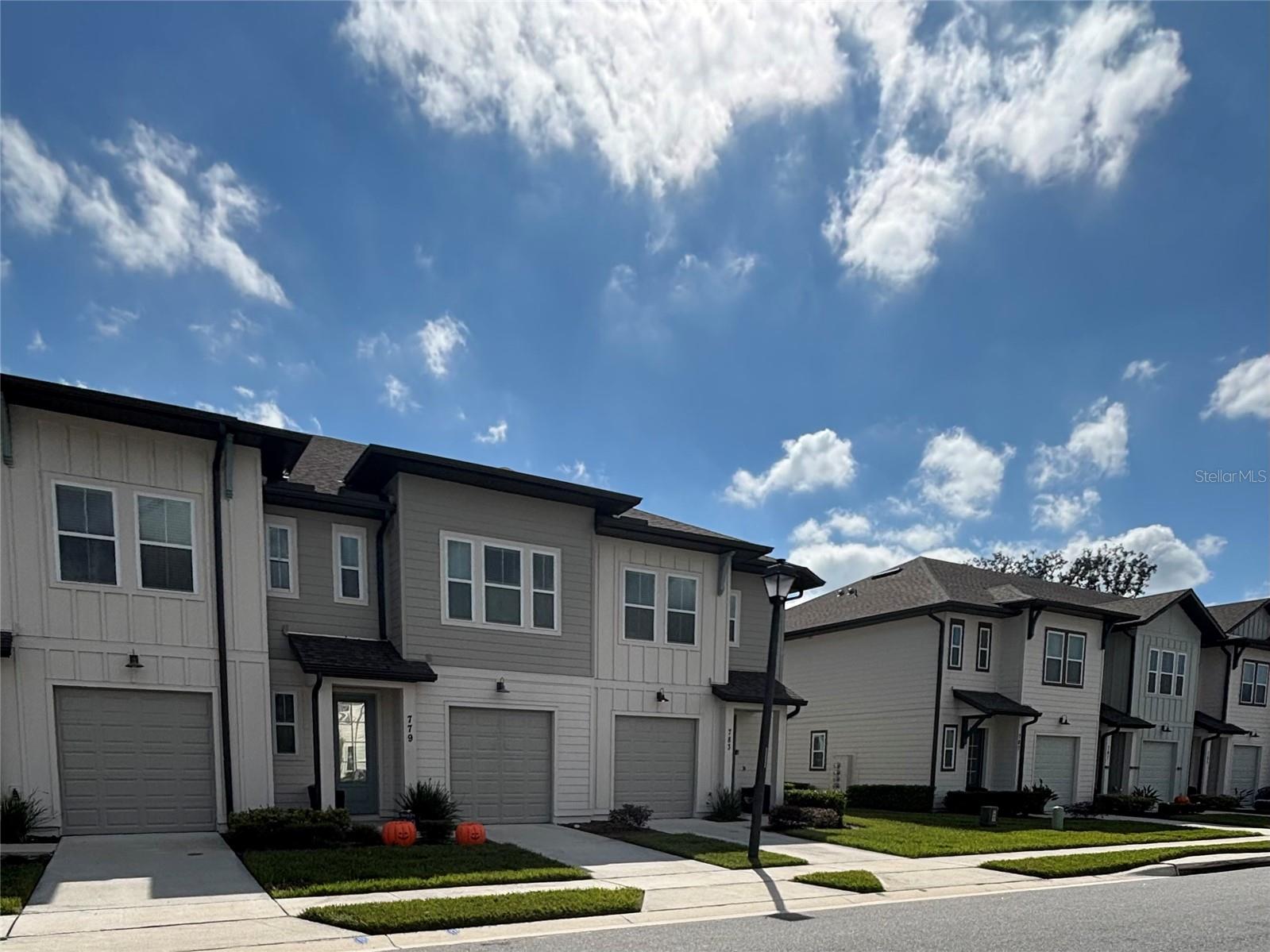 FESTIVAL PH 5 - Residential Lease