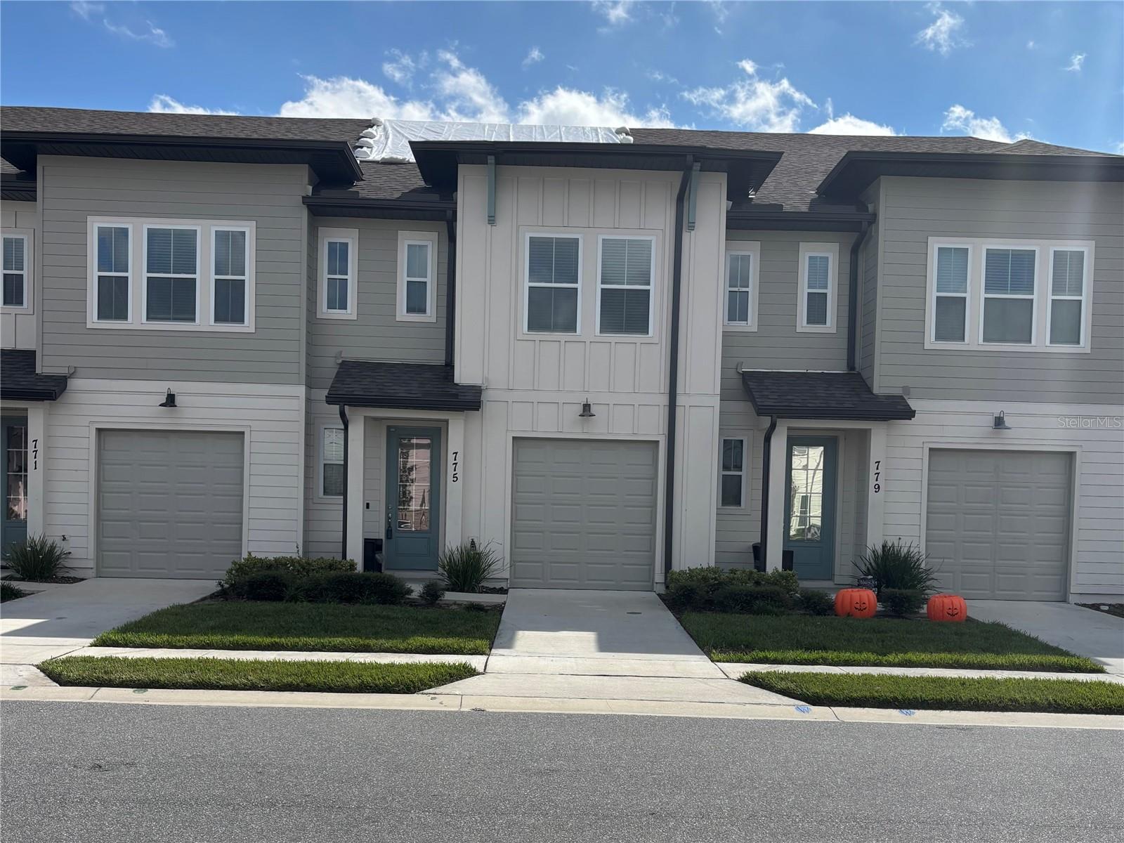 Beautiful silver cup for rent!!! Be lucky and happy to live in this lovely townhome with 3 Bedrooms 2.5 Bathrooms and a 1 car garage with guest parking close to this cute home! Enjoy an amazing lake view and sunlight throughout this home! Amazing open kitchen with plenty of upgrades such as beautiful 42-inch cabinets, all stainless-steel appliances including stove, refrigerator, dishwasher, microwave washer, and dryer. Enormous island with stone counter perfect for gatherings that are open to the great room and dining area. This floor plan features 3 bedrooms upstairs with 2 bathrooms and the half bath is located on the first floor. Love the resort-style amenities and go for a swim in the beach-style community pool, water park, stay active with the fitness center, unwind in the hot tub or spa, and let the little ones enjoy in the playground area. From sand volleyball courts, and 18-hole miniature golf, to clubhouse TV rooms, business centers, and event area rentals, this home is conveniently located to shopping, grocery stores, Posner Park, Champions Gate Village, and Walt Disney World. don't wait more for this magical place to live, elevate your lifestyle.