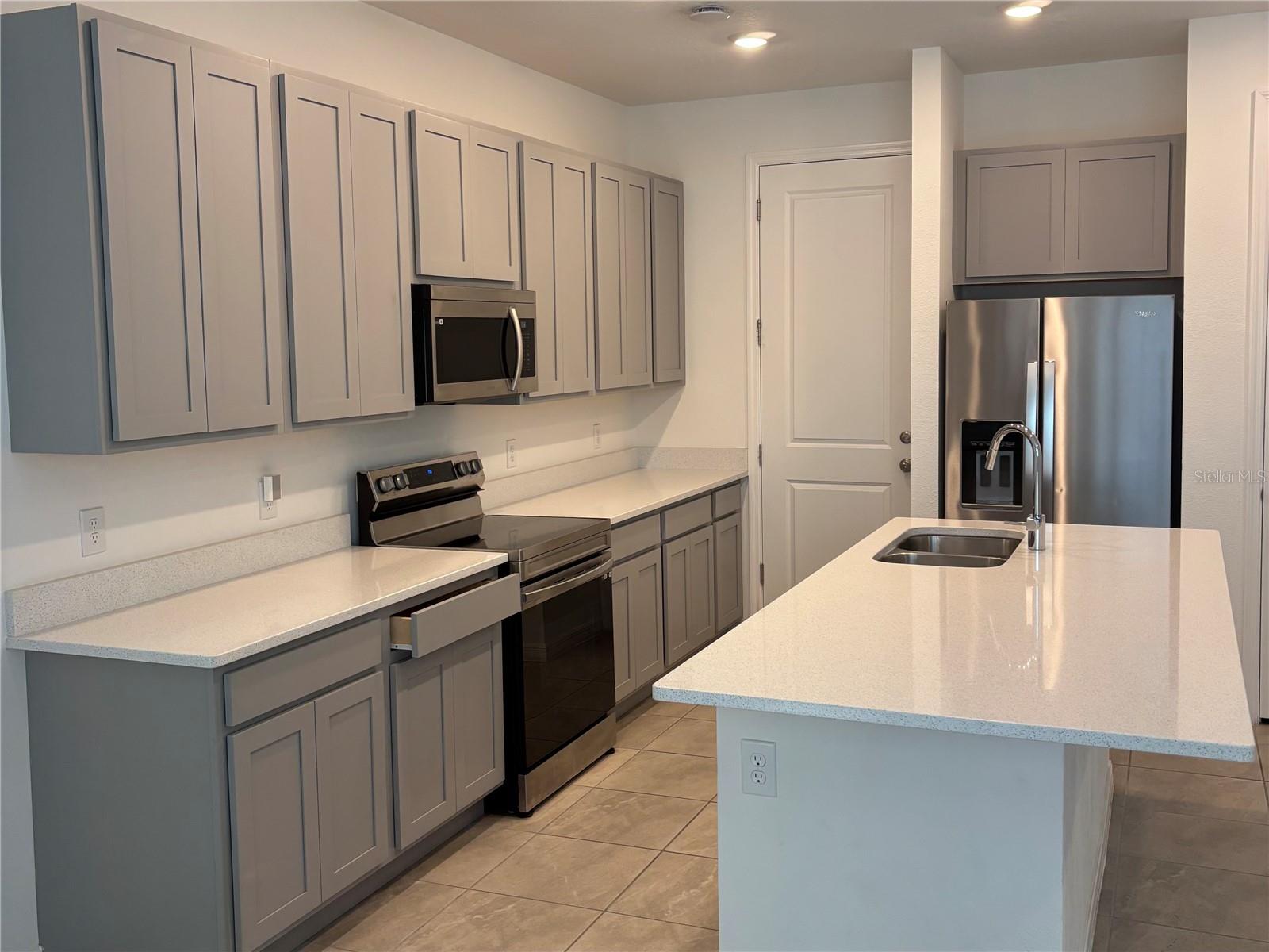 FESTIVAL PH 5 - Residential Lease