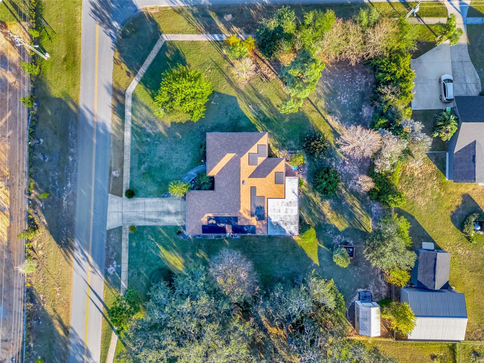 LA CASA MANOR - Residential