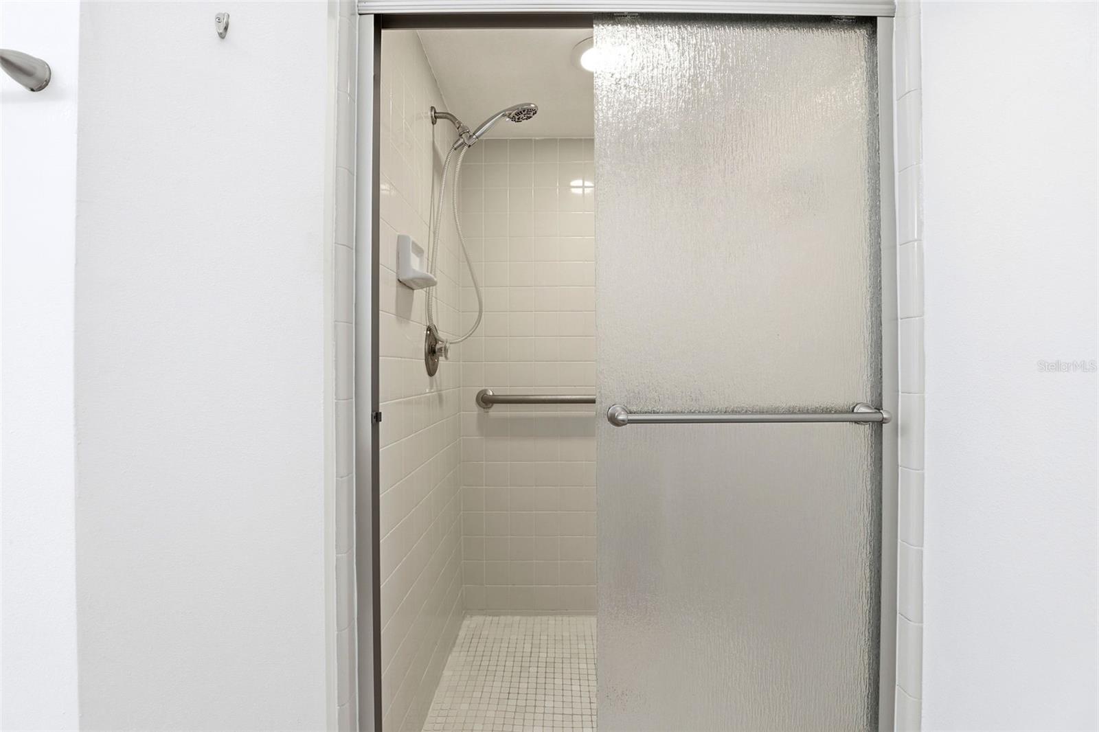 SUNRISE ESTATES UNIT 4 - Residential