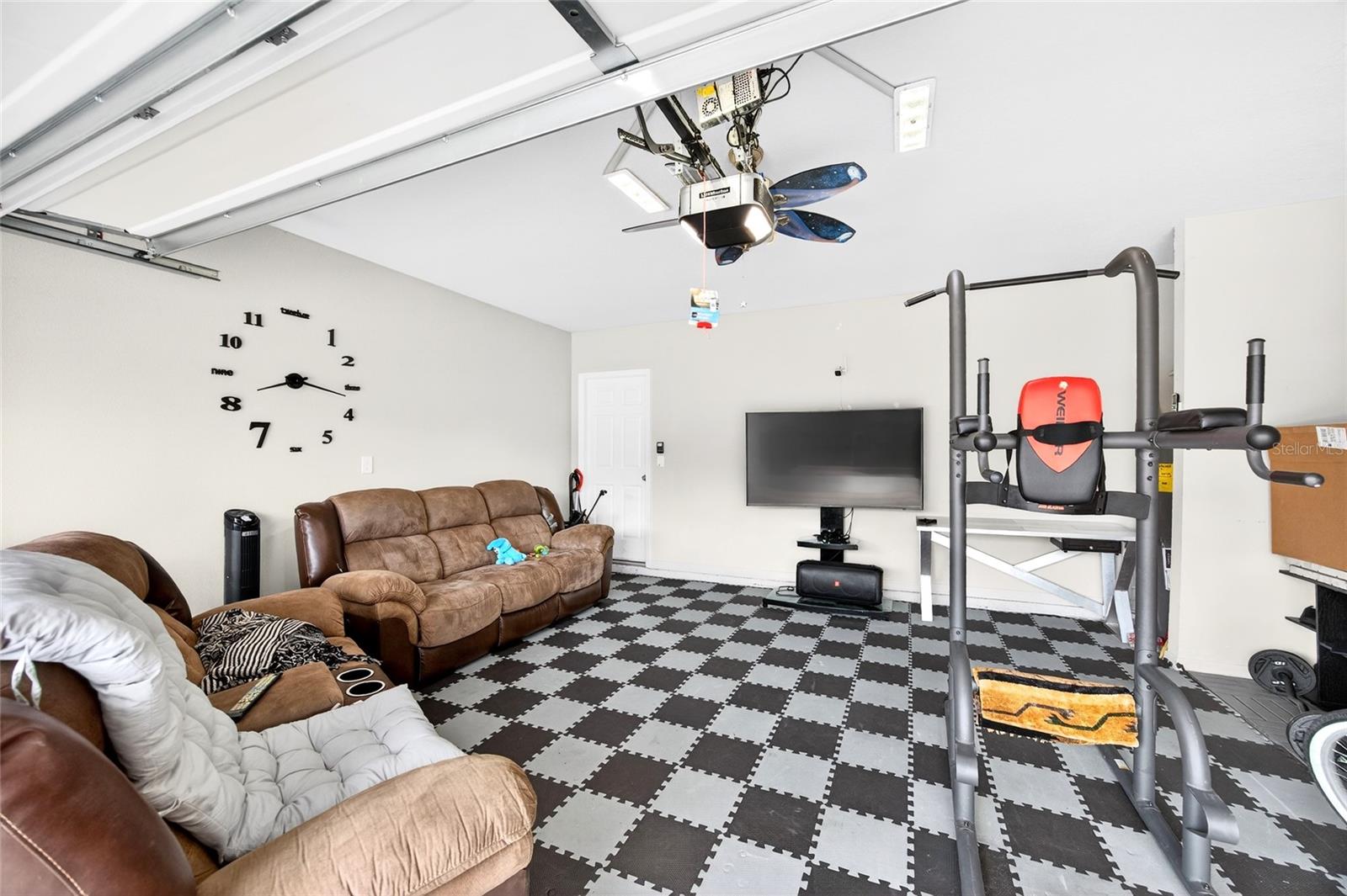 LUCERNE PARK RESERVE - Residential