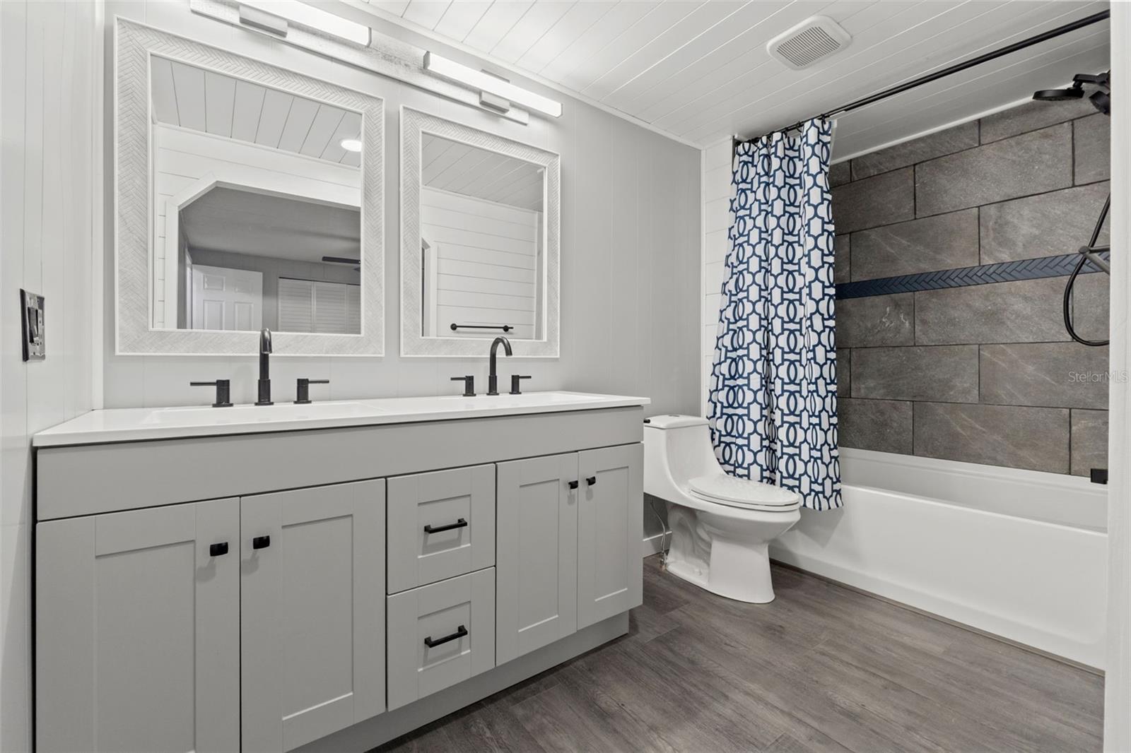 BROOKRIDGE COMM - Residential